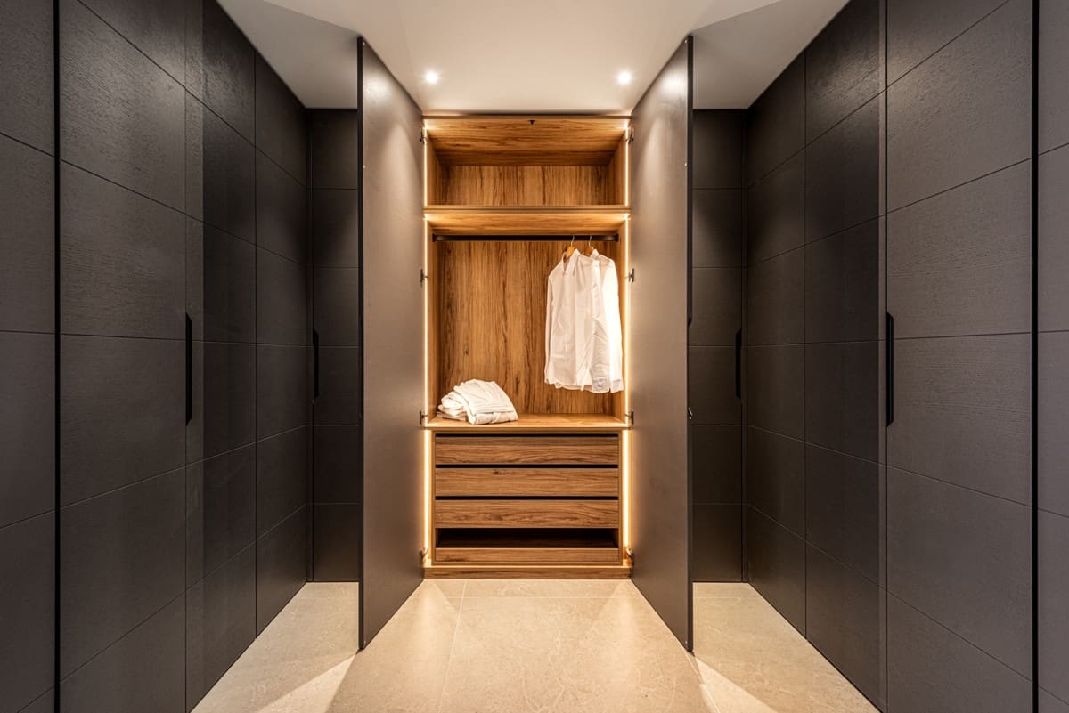 3 bedroom Villa for sale in La Cala de Mijas with pool - € 1,889,000 (Ref: 7814351)