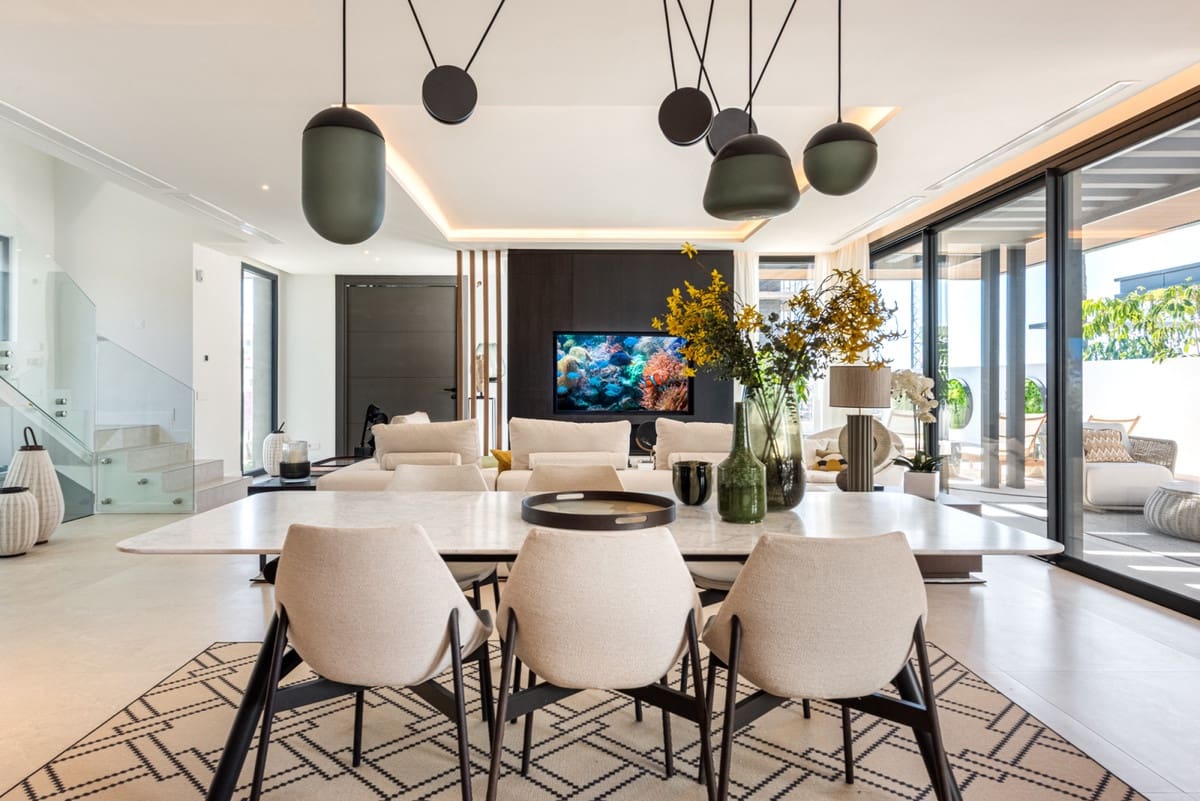 3 bedroom Villa for sale in La Cala de Mijas with pool - € 1,889,000 (Ref: 7814351)