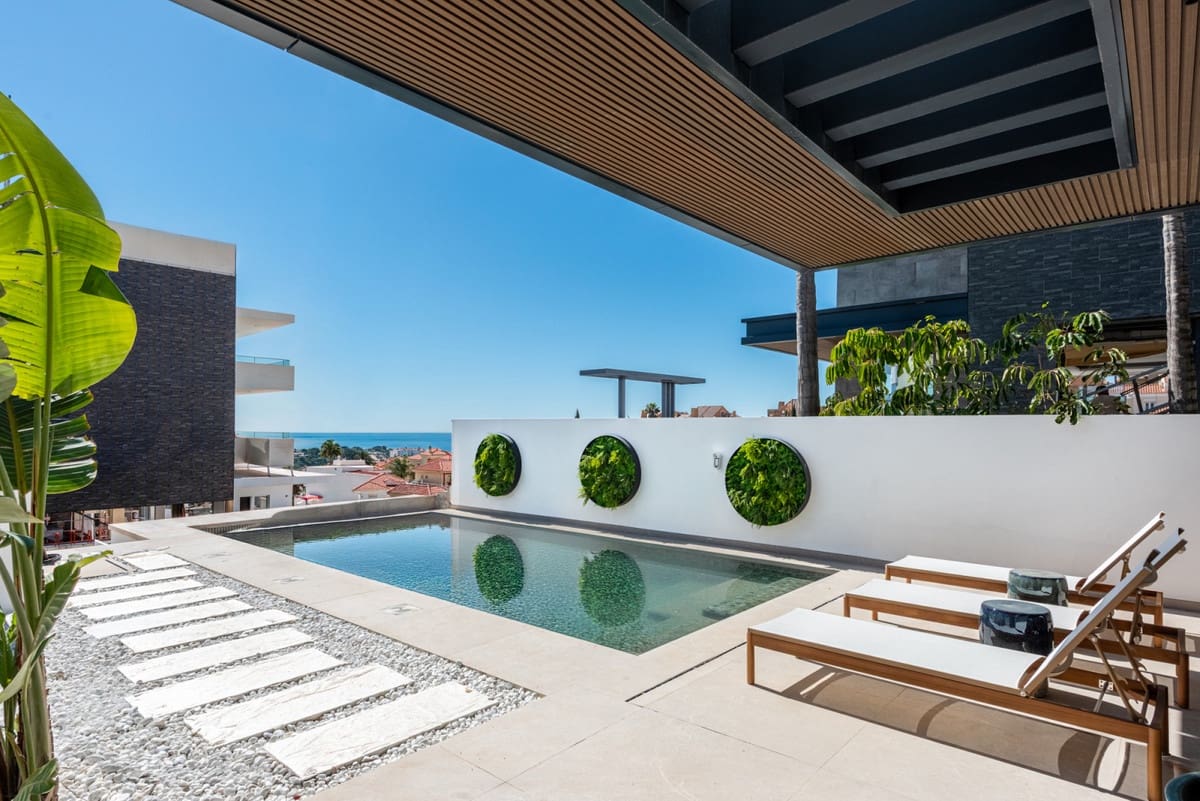 3 bedroom Villa for sale in La Cala de Mijas with pool - € 1,889,000 (Ref: 7814351)