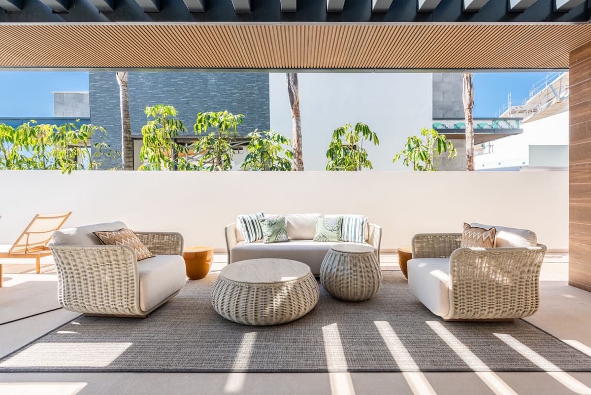 3 bedroom Villa for sale in La Cala de Mijas with pool - € 1,889,000 (Ref: 7814351)