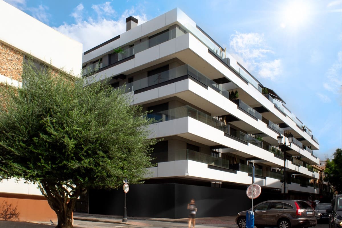 3 soveværelse Penthouse til salg i Fuengirola med swimmingpool - € 1.550.000 (Ref: 7814352)
