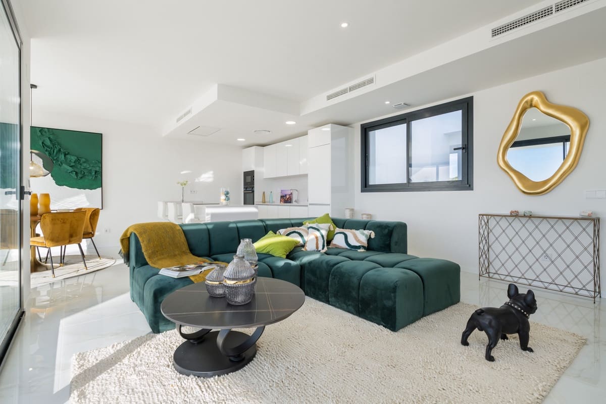 3 bedroom Penthouse for sale in Estepona with pool - € 725,000 (Ref: 7814381)