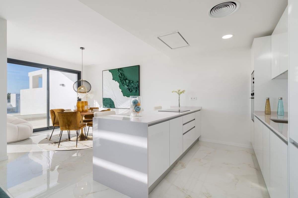 3 bedroom Penthouse for sale in Estepona with pool - € 725,000 (Ref: 7814381)