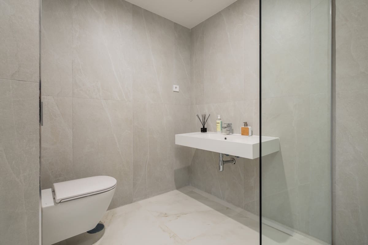3 bedroom Penthouse for sale in Estepona with pool - € 725,000 (Ref: 7814381)