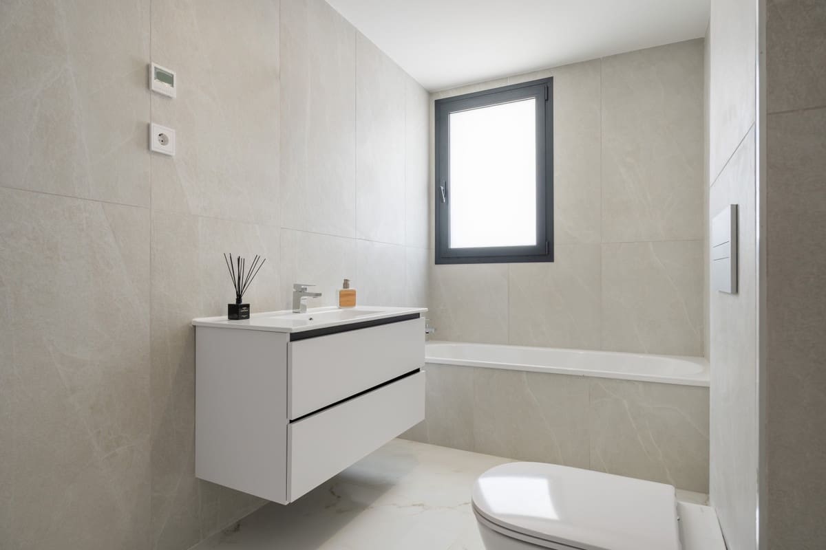 3 bedroom Penthouse for sale in Estepona with pool - € 725,000 (Ref: 7814381)