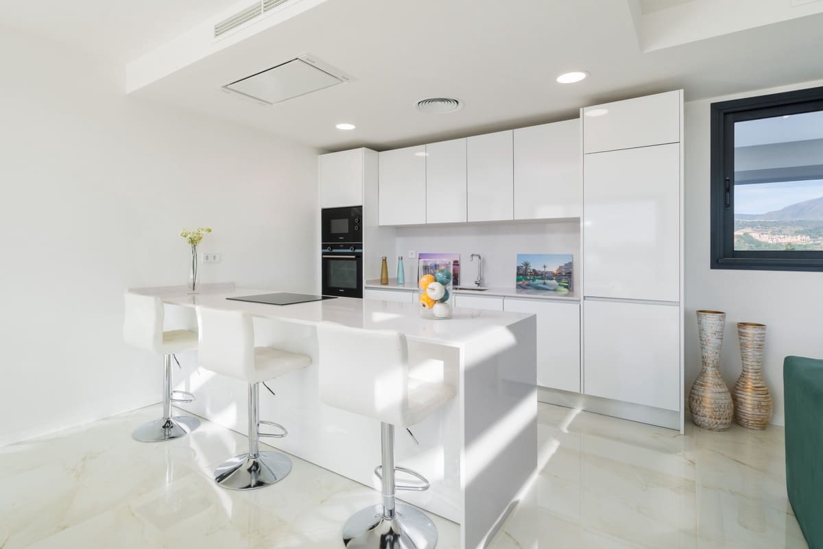 3 soverom Penthouse til salgs i Estepona med svømmebasseng - € 725 000 (Ref: 7814381)
