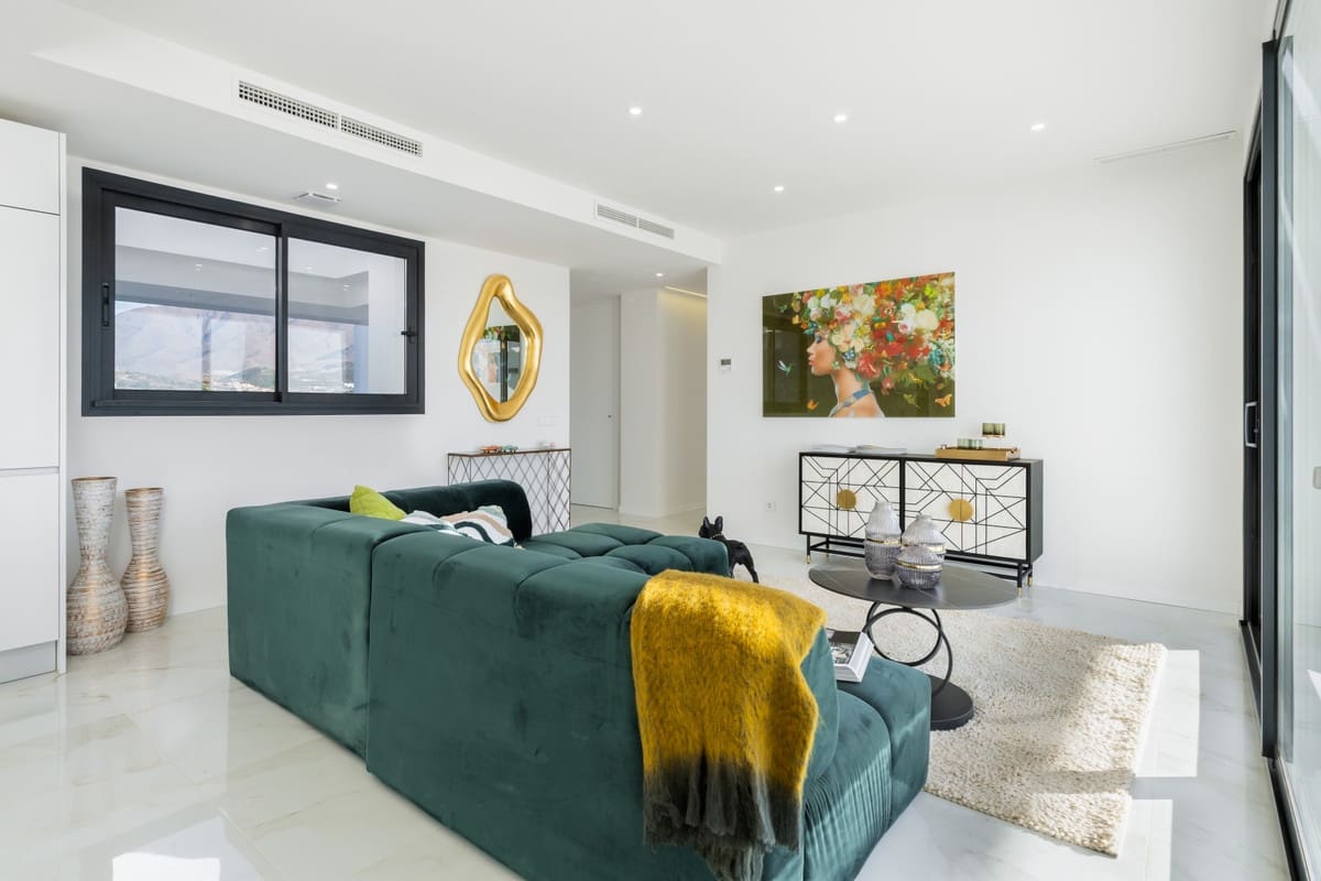 3 soverom Penthouse til salgs i Estepona med svømmebasseng - € 725 000 (Ref: 7814381)