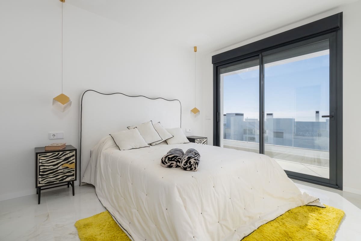 3 soverom Penthouse til salgs i Estepona med svømmebasseng - € 725 000 (Ref: 7814381)