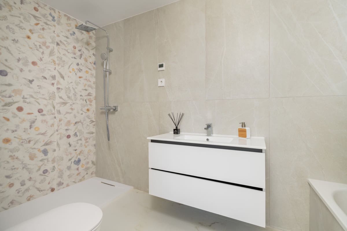 3 soverom Penthouse til salgs i Estepona med svømmebasseng - € 725 000 (Ref: 7814381)