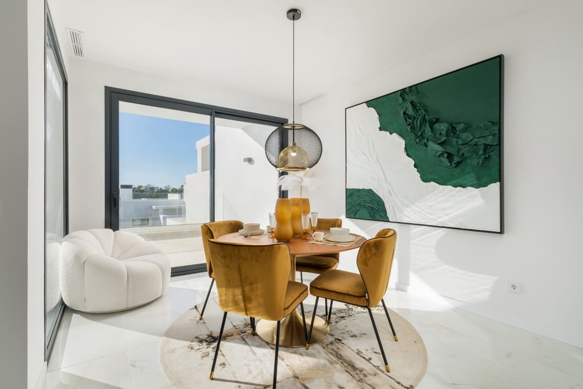 3 soverom Penthouse til salgs i Estepona med svømmebasseng - € 725 000 (Ref: 7814381)