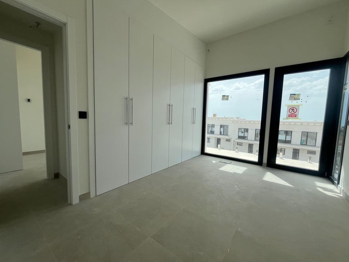 4 soveværelse Semi-Rækkehus til salg i La Cala de Mijas med swimmingpool - € 863.000 (Ref: 7814389)