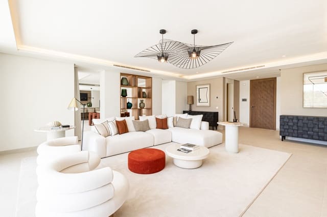 4 sovrum Takvåning till salu i Lomas De Marbella, Marbella med pool - 5 350 000 € (Ref: 7840286)