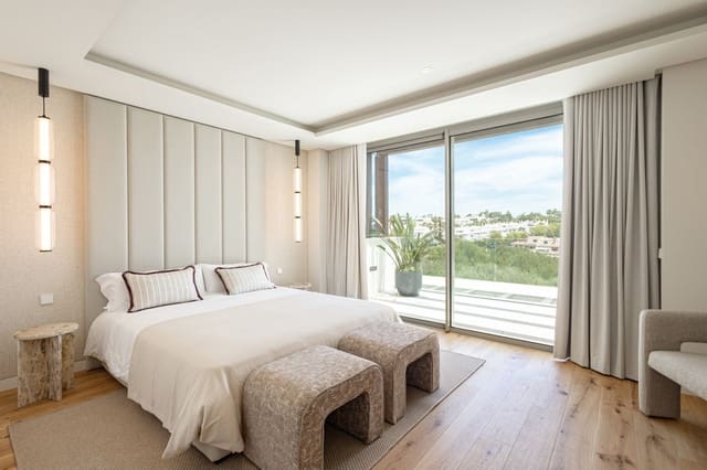 4 sovrum Takvåning till salu i Lomas De Marbella, Marbella med pool - 5 350 000 € (Ref: 7840286)