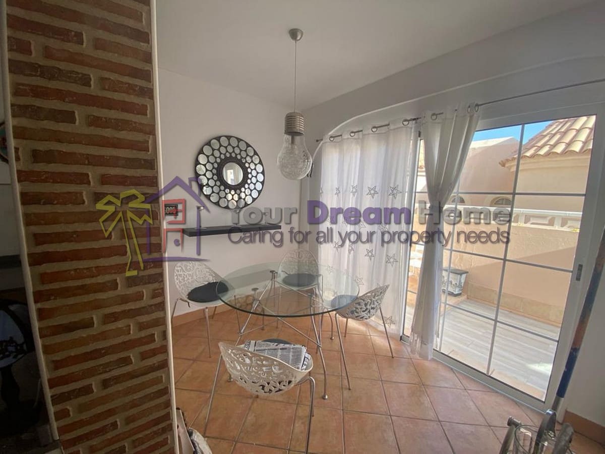 2 quarto Casa em Banda para venda em Caleta de Fuste - 285 000 € (Ref: 8023819)