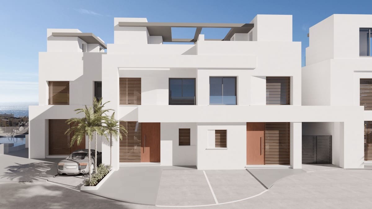 3 soveværelse Byhus til salg i Riviera del Sol med swimmingpool - € 1.632.397 (Ref: 8023820)