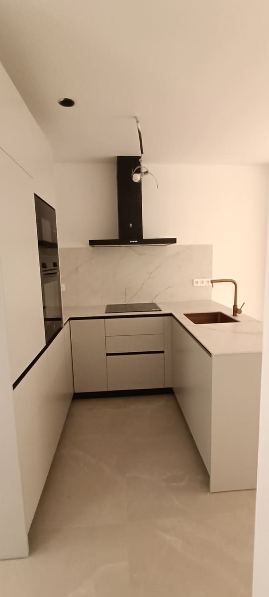 2 Zimmer Apartment zu verkaufen in Fuengirola - 370.000 € (Ref: 8023821)