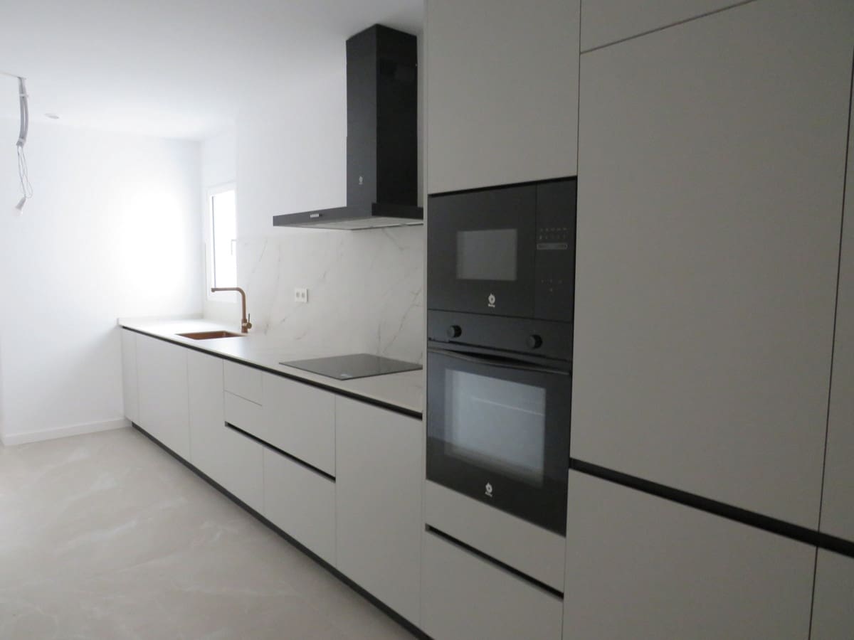 2 Zimmer Apartment zu verkaufen in Fuengirola - 370.000 € (Ref: 8023821)