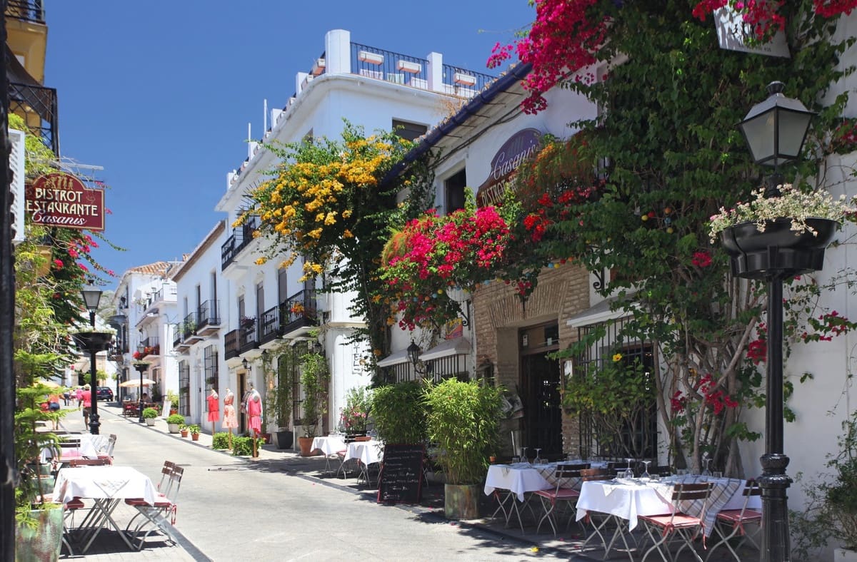 3 bedroom Townhouse for sale in Istan with garage - € 590,000 (Ref: 8062624)