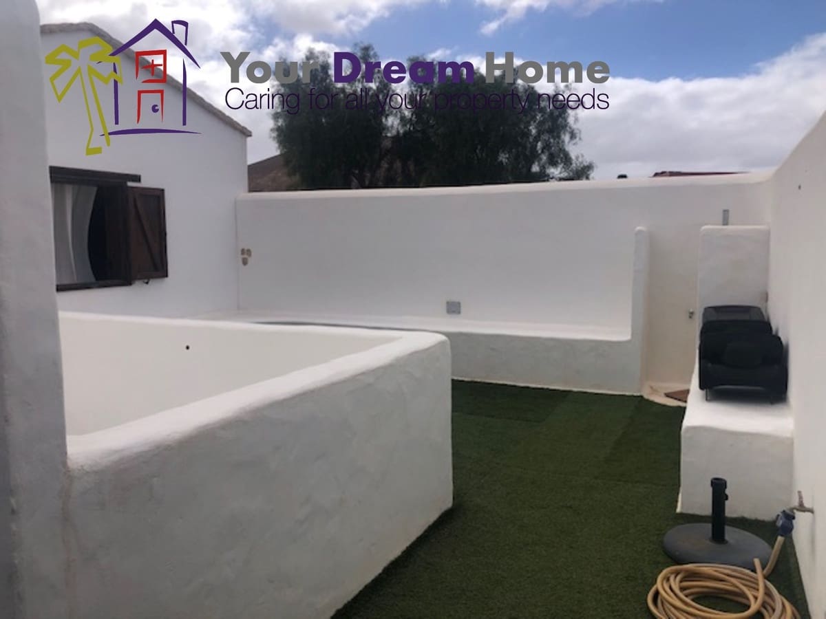 3 soverom Villa til salgs i Tuineje med svømmebasseng garasje - € 469 000 (Ref: 8113224)