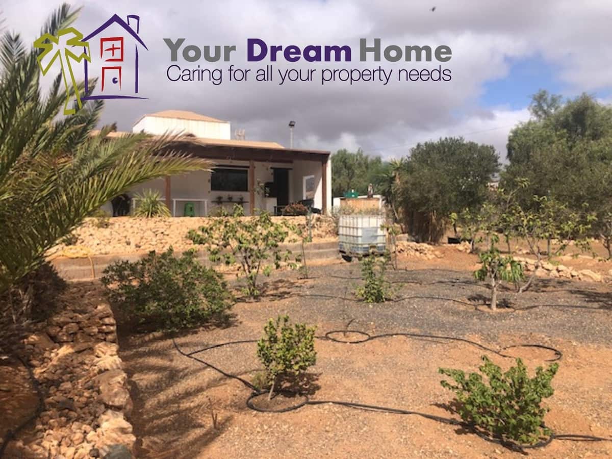 3 bedroom Villa for sale in Tuineje with pool garage - € 469,000 (Ref: 8113224)