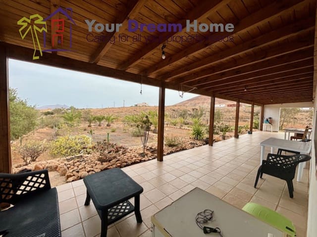 3 slaapkamer Villa te koop in Tuineje met zwembad garage - € 469.000 (Ref: 8113224)