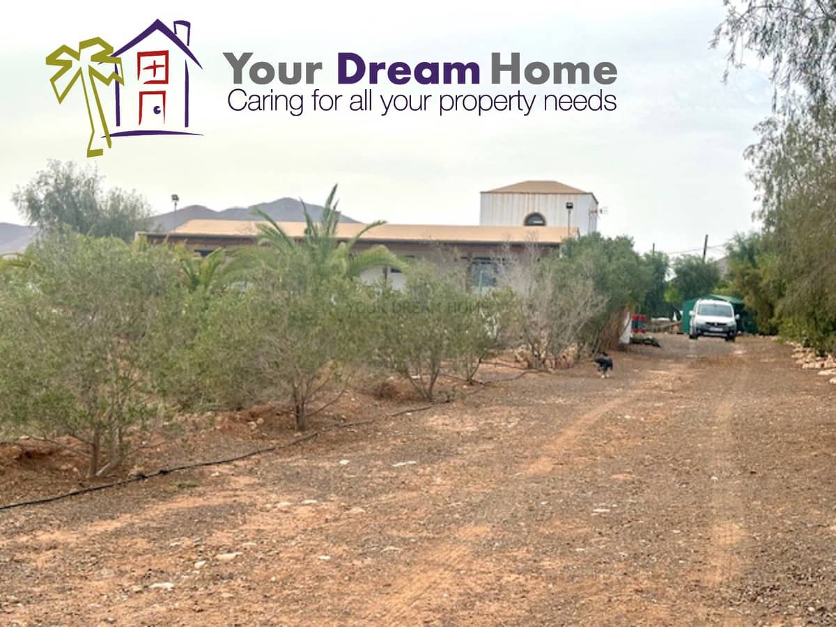 3 bedroom Villa for sale in Tuineje with pool garage - € 469,000 (Ref: 8113224)