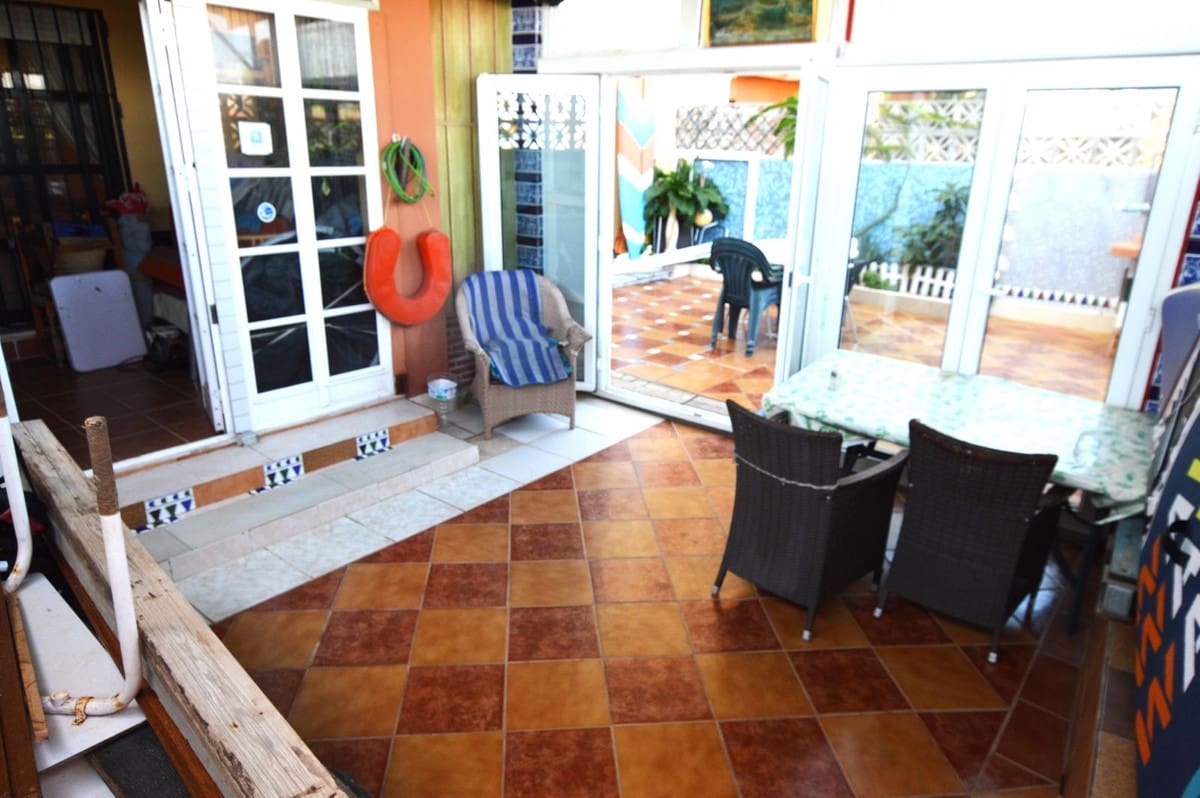 2 soveværelse Lejlighed til salg i Manilva med swimmingpool garage - € 218.000 (Ref: 8172861)