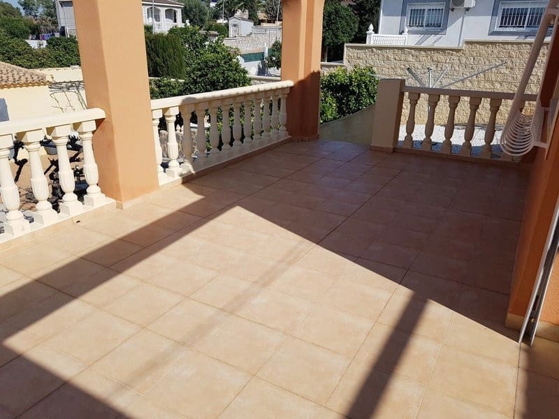 Chalet de 5 habitaciones en Los Balcones en venta - 595.000 € (Ref: 8199880)