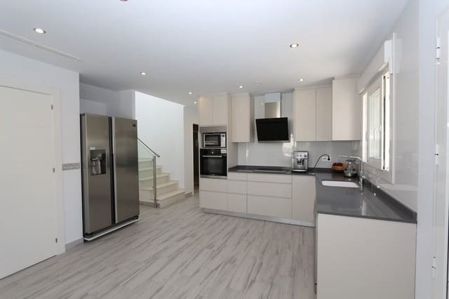 Chalet de 3 habitaciones en Rojales en venta - 450.000 € (Ref: 8199885)