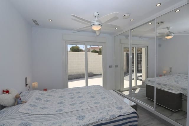 Chalet de 3 habitaciones en Rojales en venta - 450.000 € (Ref: 8199885)