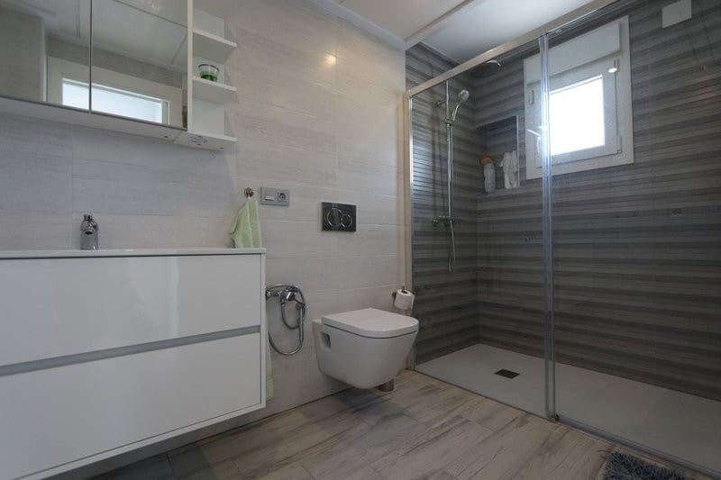 3 bedroom Villa for sale in Rojales - € 450,000 (Ref: 8199885)