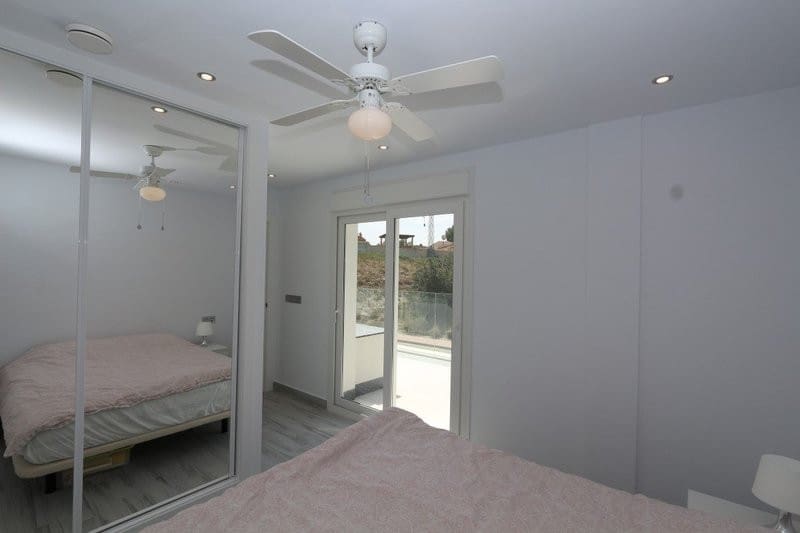 3 bedroom Villa for sale in Rojales - € 450,000 (Ref: 8199885)