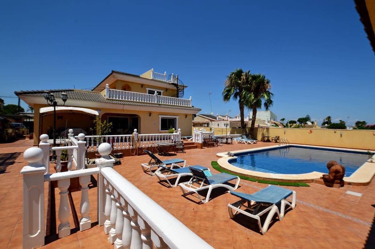 6 soveværelse Villa til salg i Los Balcones med swimmingpool garage - € 620.000 (Ref: 8199887)