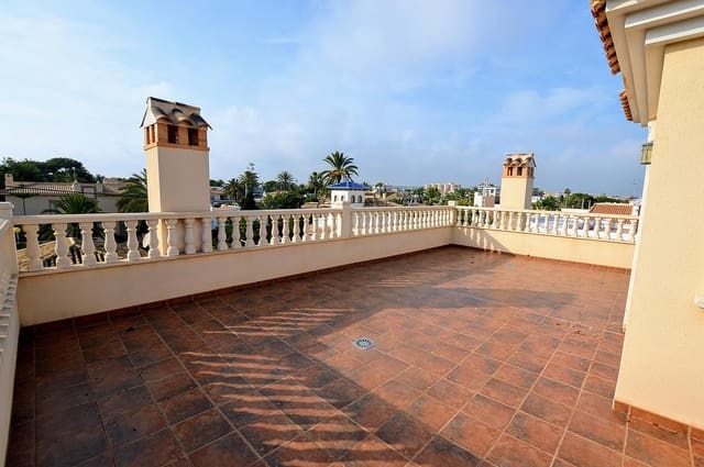 4 soveværelse Villa til salg i Cabo Roig, Orihuela med swimmingpool garage - € 910.000 (Ref: 8199893)