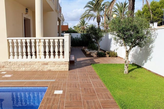4 soveværelse Villa til salg i Cabo Roig, Orihuela med swimmingpool garage - € 910.000 (Ref: 8199893)