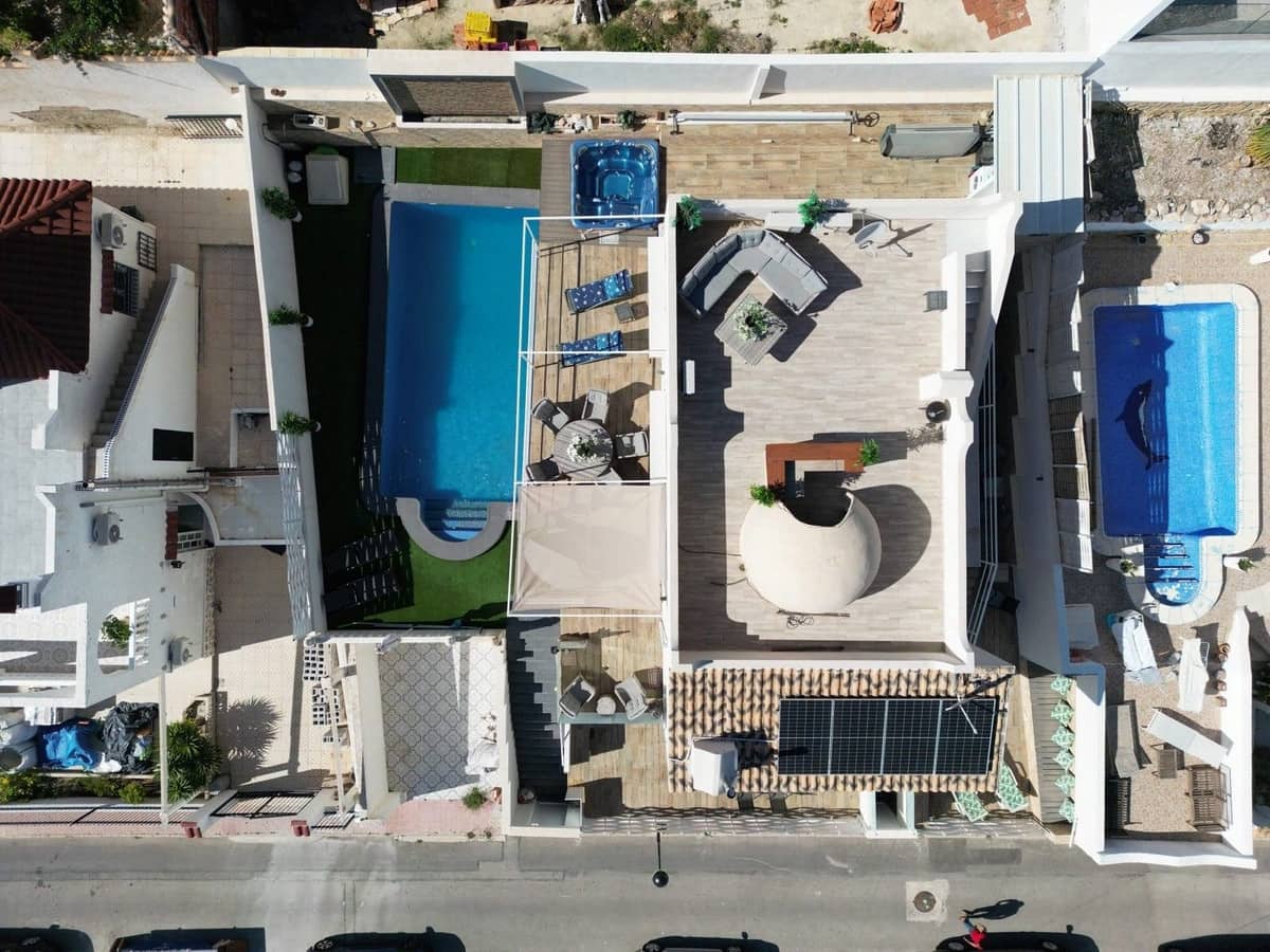 5 quarto Moradia para venda em Villamartin com piscina garagem - 485 000 € (Ref: 8199989)