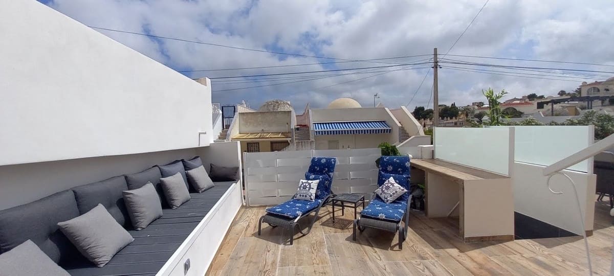 5 bedroom Villa for sale in Villamartin with pool garage - € 485,000 (Ref: 8199989)