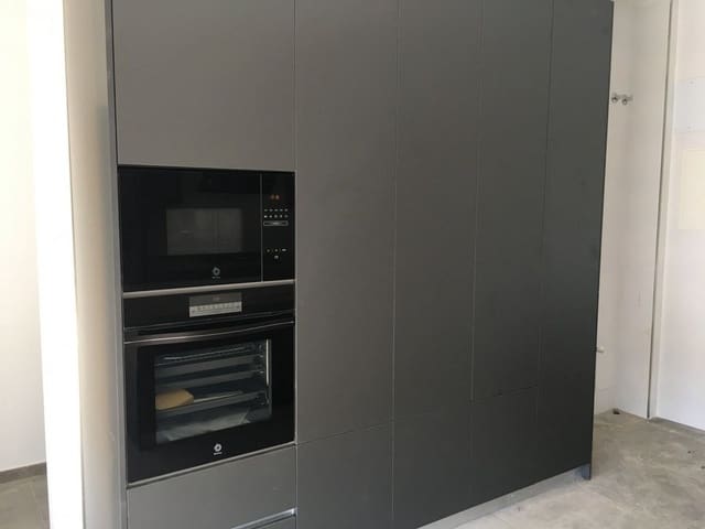 3 sypialnia Willa na sprzedaż w Pinoso z basenem garażem - 359 000 € (Ref: 8200025)