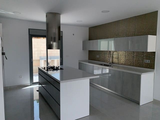 4 sypialnia Willa na sprzedaż w Pinoso z garażem - 389 000 € (Ref: 8200026)