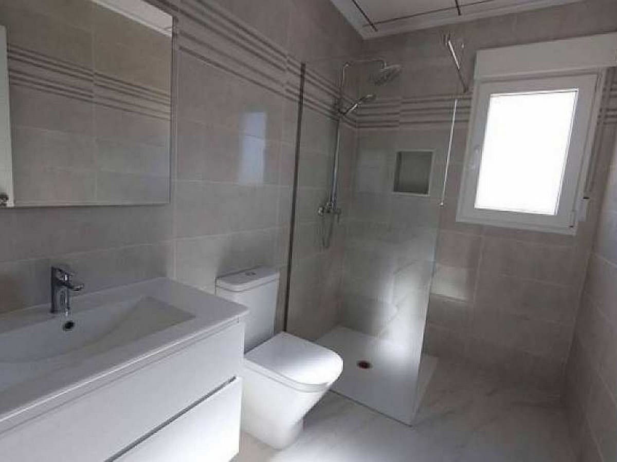 3 bedroom Villa for sale in Pinoso with pool garage - € 297,000 (Ref: 8200028)