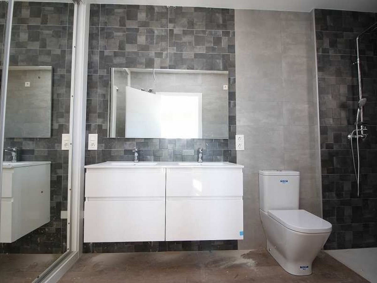 4 bedroom Villa for sale in Pinoso with pool garage - € 337,000 (Ref: 8200029)