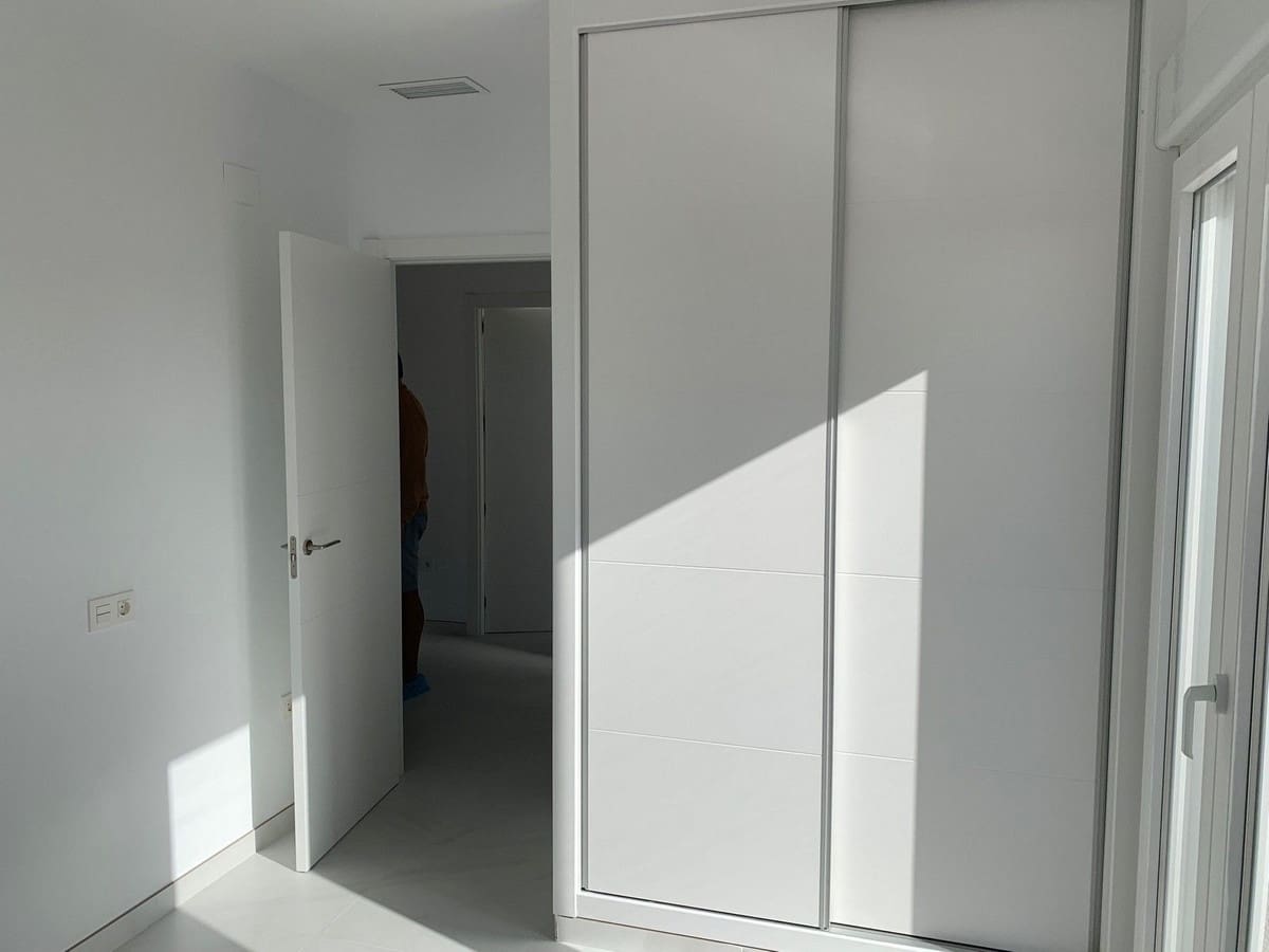 4 bedroom Villa for sale in Pinoso with pool garage - € 357,000 (Ref: 8200030)