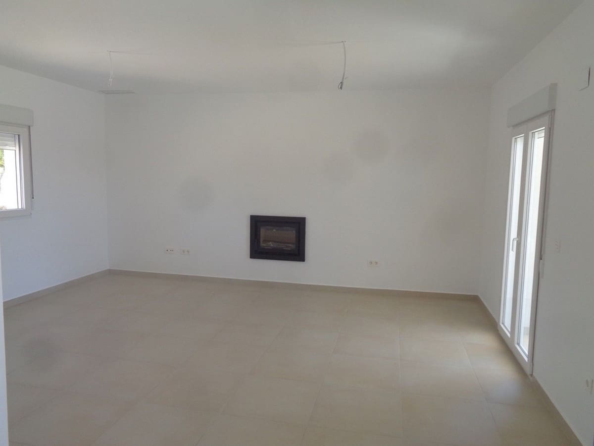 4 bedroom Villa for sale in Pinoso with pool garage - € 357,000 (Ref: 8200030)