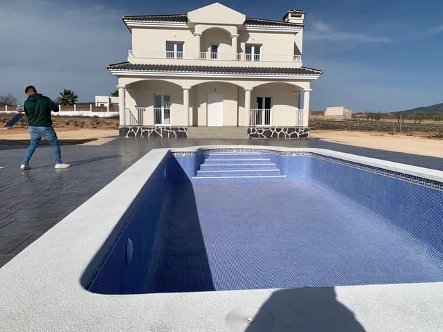 4 sypialnia Willa na sprzedaż w Pinoso z basenem garażem - 357 000 € (Ref: 8200030)