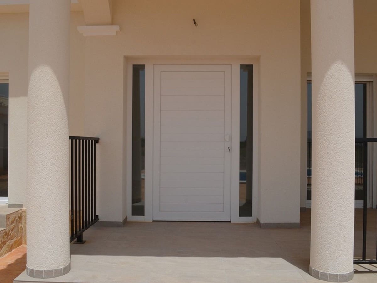 4 bedroom Villa for sale in Pinoso with pool garage - € 454,000 (Ref: 8200032)