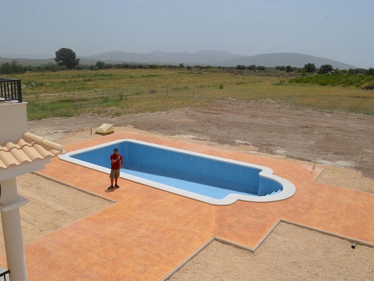 4 bedroom Villa for sale in Pinoso with pool garage - € 454,000 (Ref: 8200032)