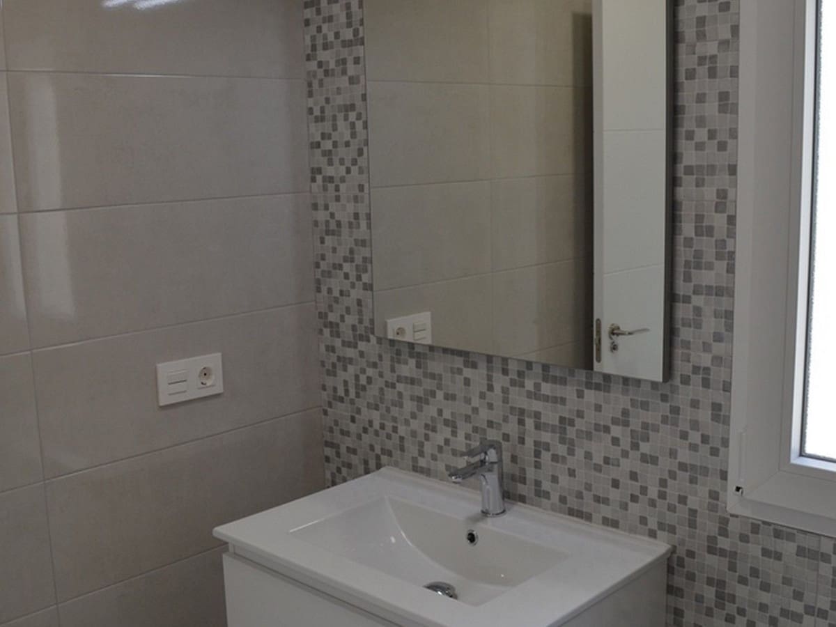 4 bedroom Villa for sale in Pinoso with pool garage - € 454,000 (Ref: 8200032)