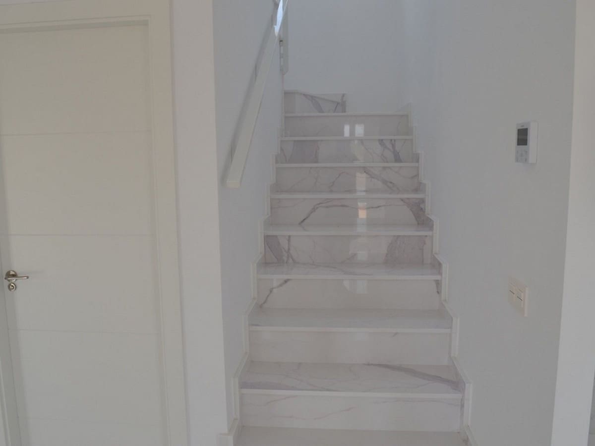 4 bedroom Villa for sale in Pinoso with pool garage - € 454,000 (Ref: 8200032)