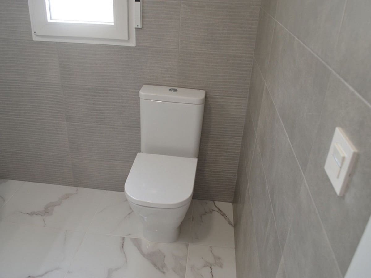 4 sypialnia Willa na sprzedaż w Pinoso z basenem garażem - 454 000 € (Ref: 8200032)