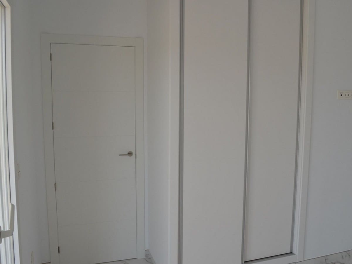 4 sypialnia Willa na sprzedaż w Pinoso z basenem garażem - 454 000 € (Ref: 8200032)